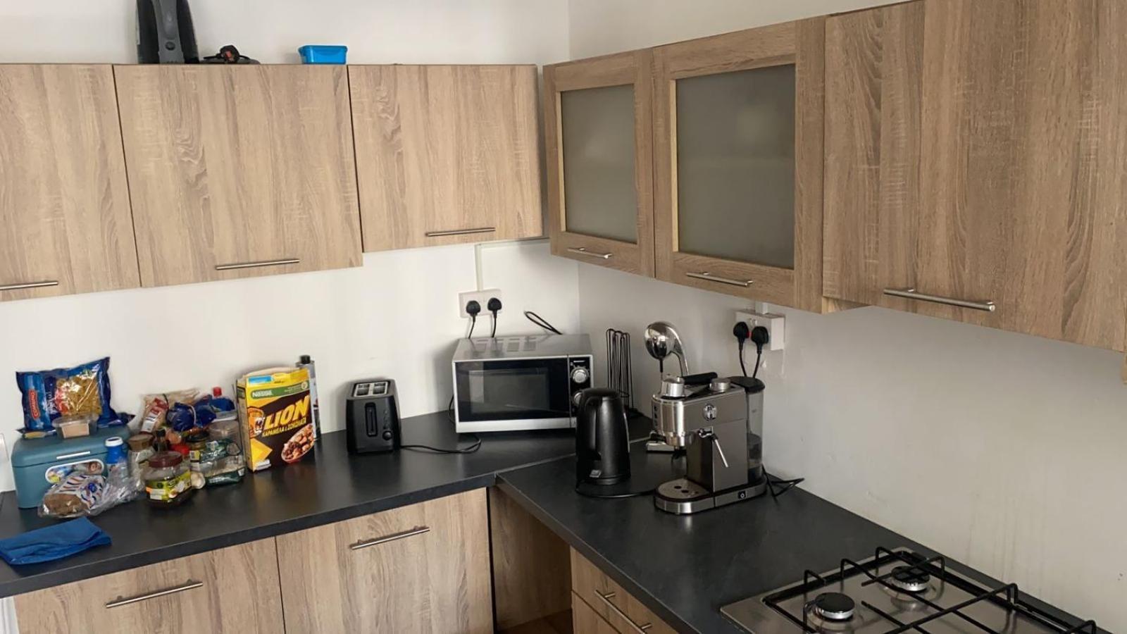 Unique City Hostel 100 Meters From Beach 라르나카 외부 사진