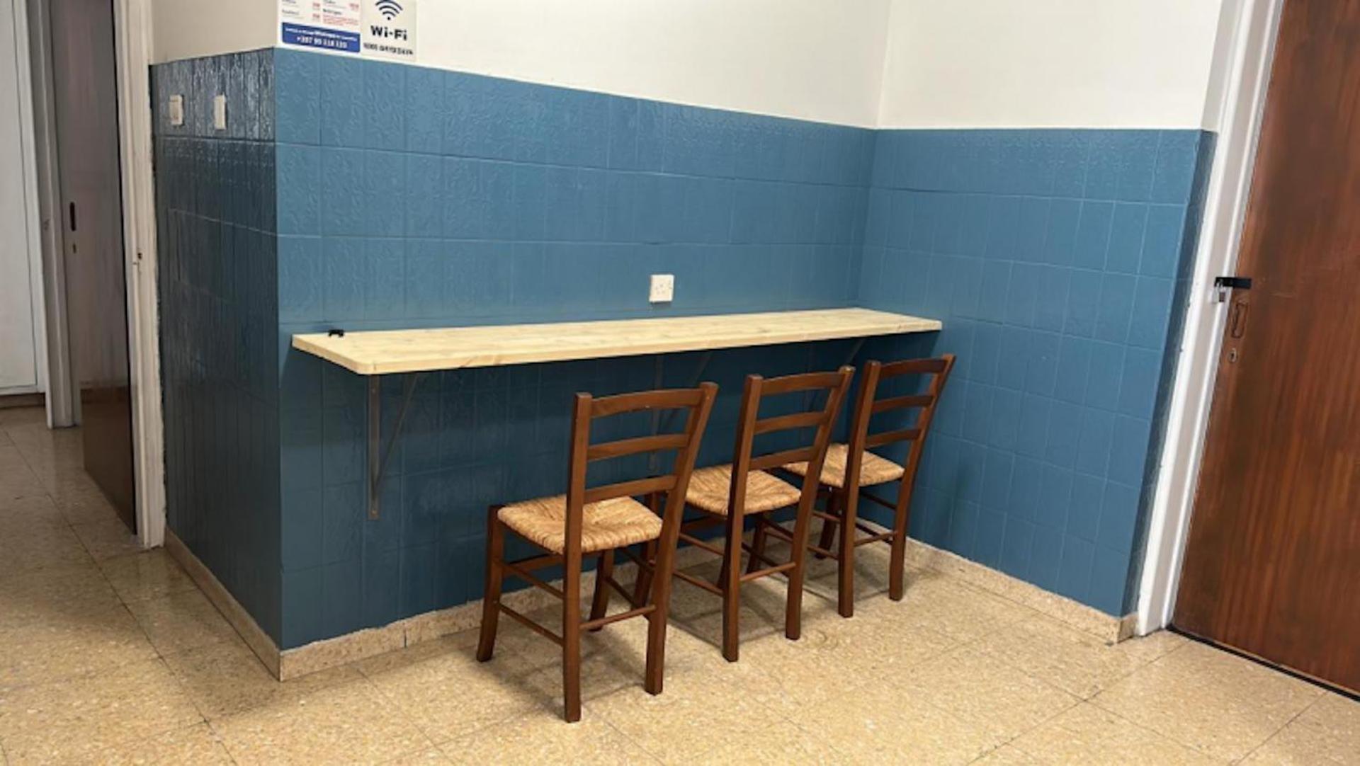 Unique City Hostel 100 Meters From Beach 라르나카 외부 사진